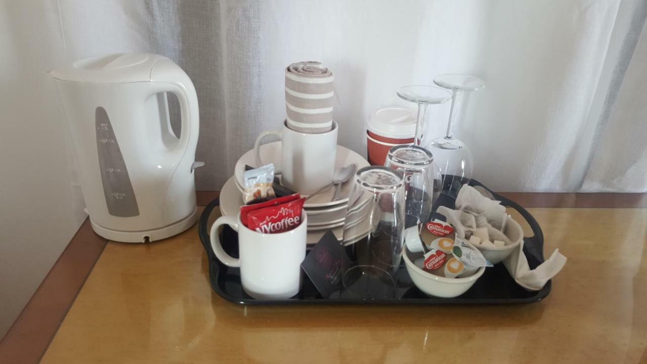 אולדברי Haya Guest House מראה חיצוני תמונה